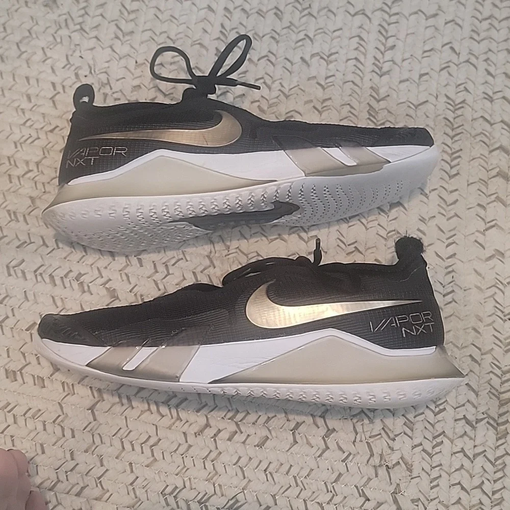 Nike React Vapor NXT HC White Black Grey Sz 9 Tennis Shoes CV0724-002 NEW